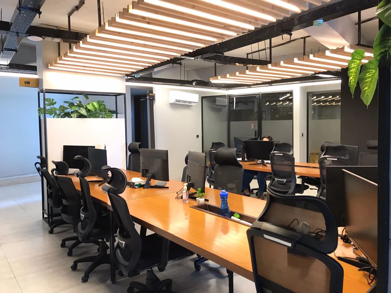 Remote Opus coworking Islamabad - werkomgeving